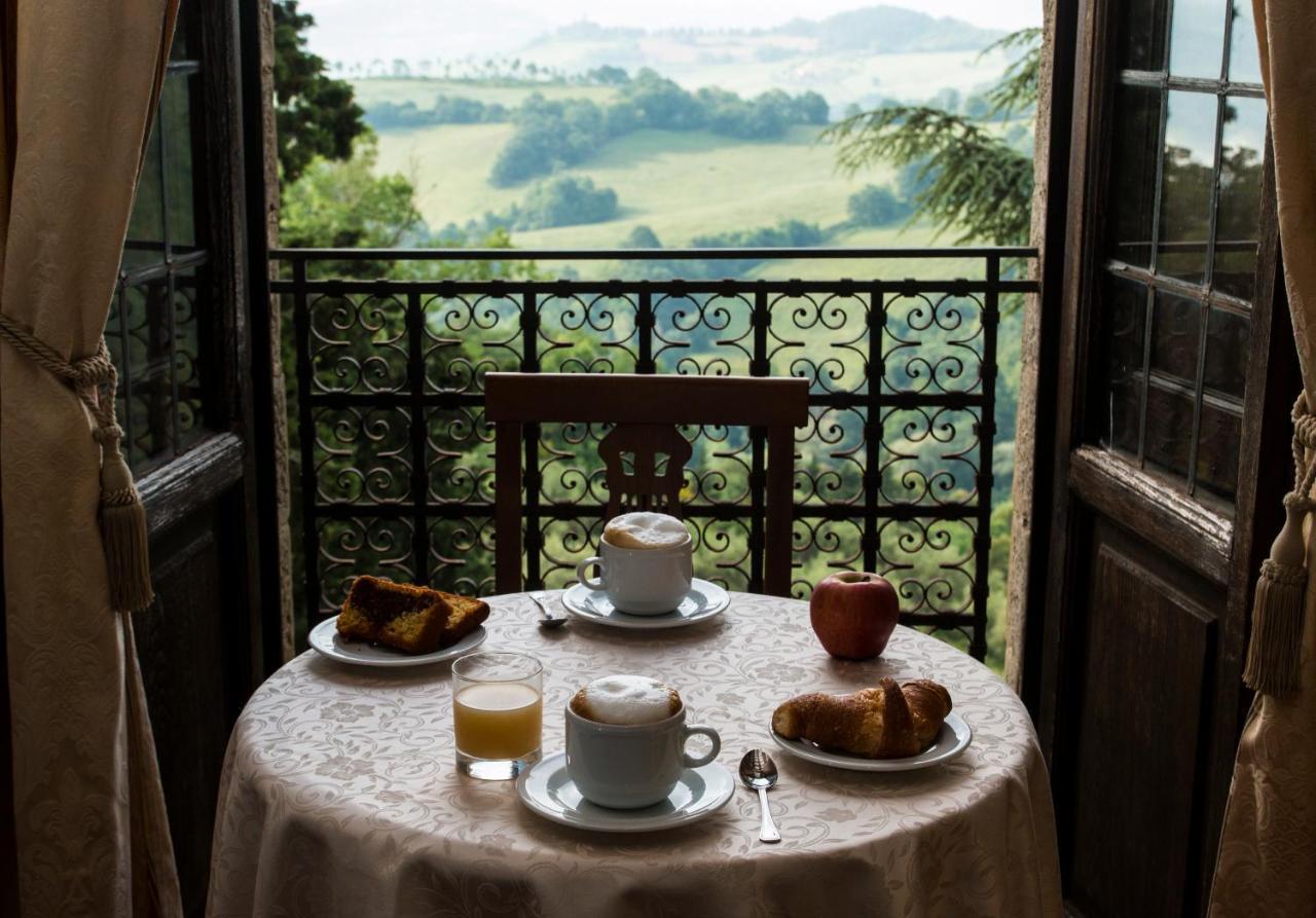 Castello Di Petroia Dimora D'Epoca Hotel Gubbio Buitenkant foto