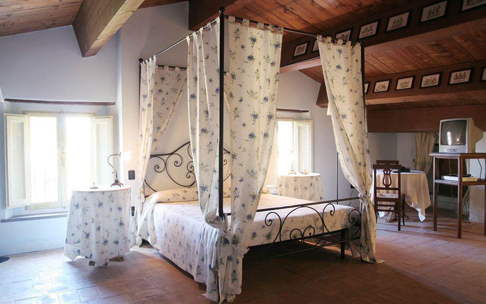 Castello Di Petroia Dimora D'Epoca Hotel Gubbio Buitenkant foto
