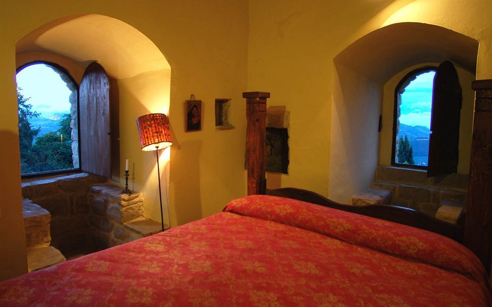 Castello Di Petroia Dimora D'Epoca Hotel Gubbio Buitenkant foto